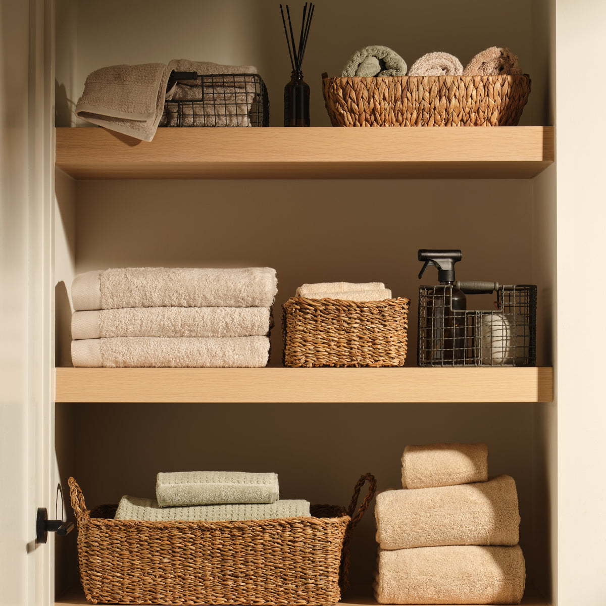 BASKETS & CONTAINERS