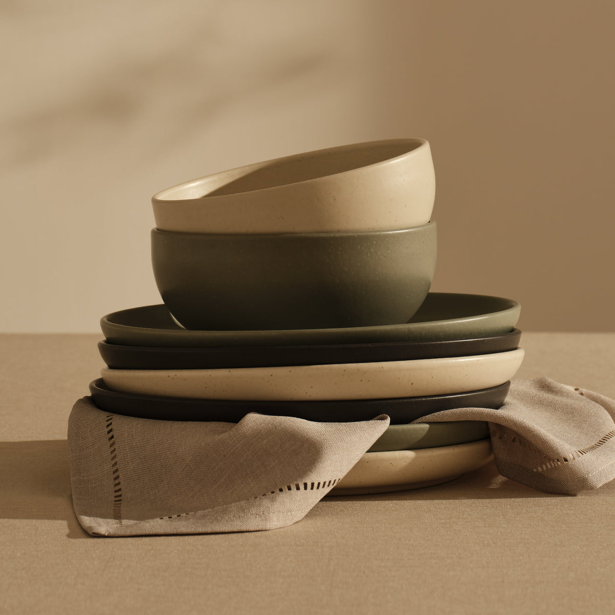 DINNERWARE