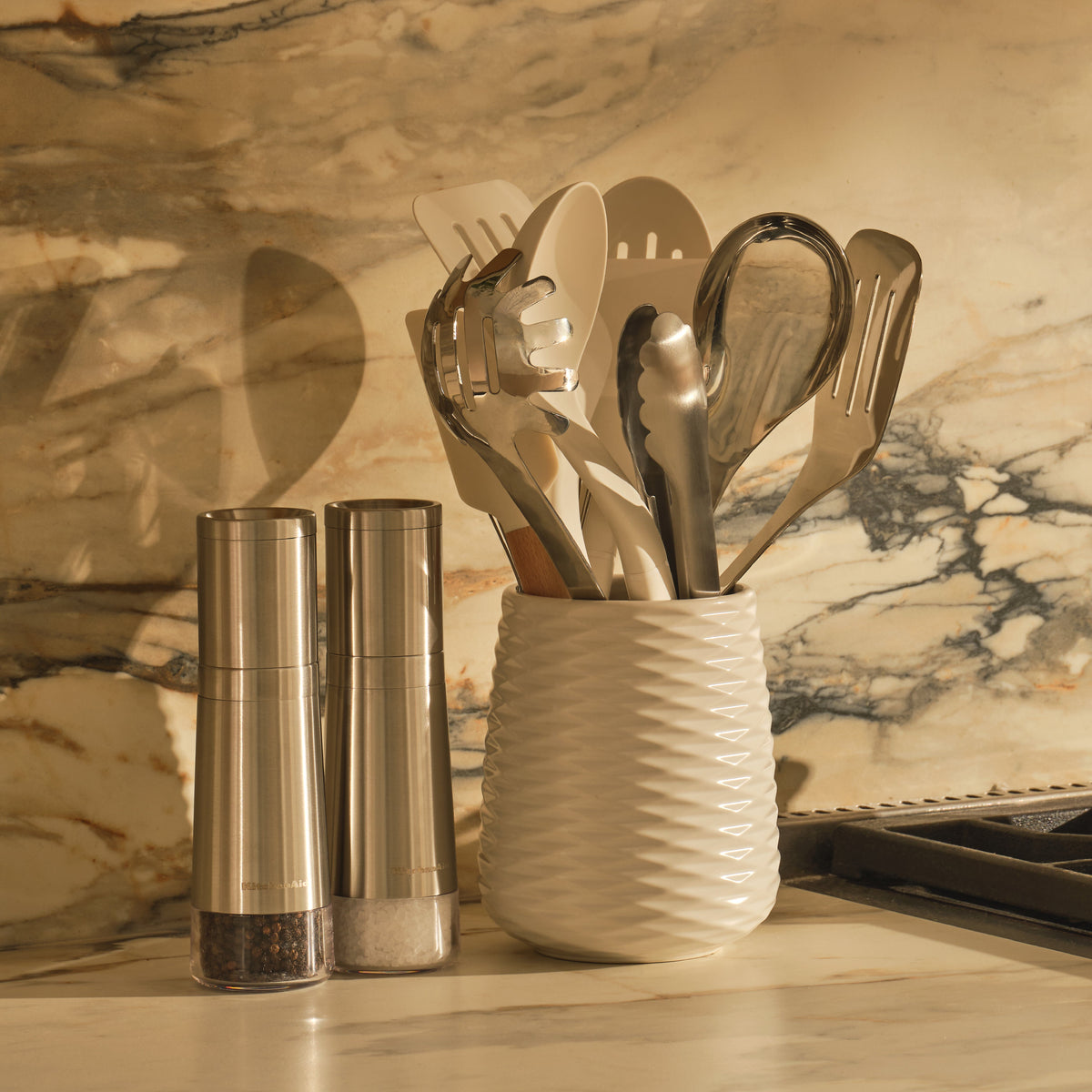KITCHEN TOOLS & ACCESSORIES