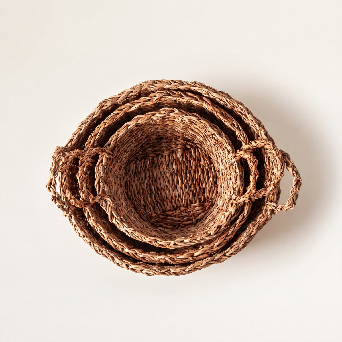 Low Round Seagrass Trays with Handles, Set of 3