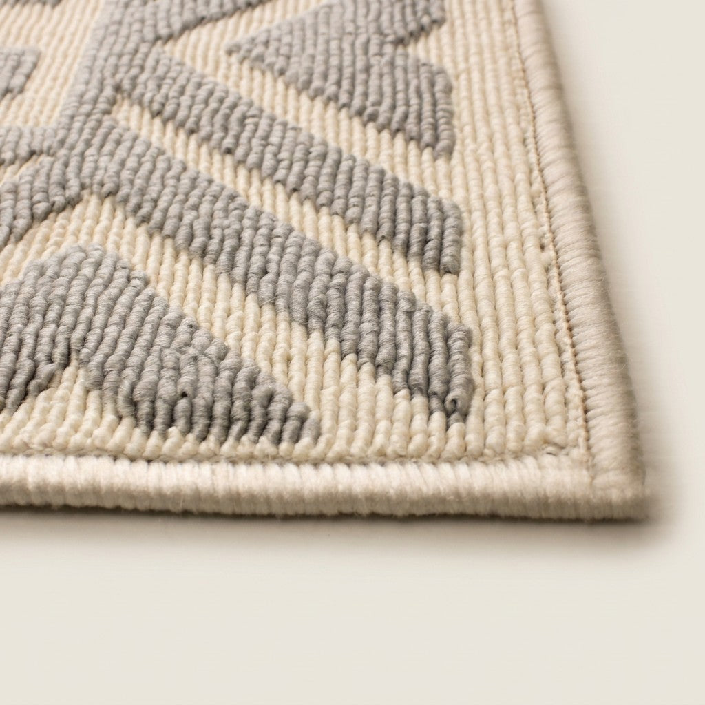 Aaya Rug