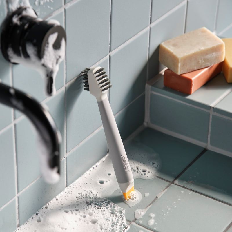 CleanTech 3-in-1 Detail Brush