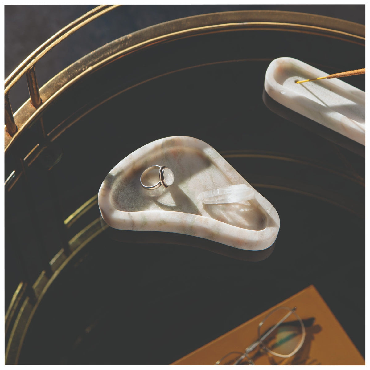 Onyx Shaped Tray