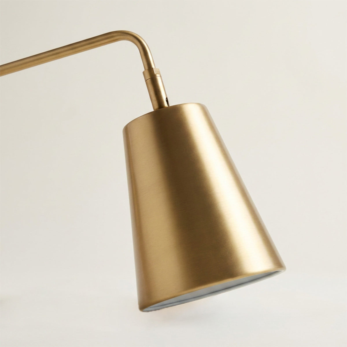 Vidura Floor Lamp