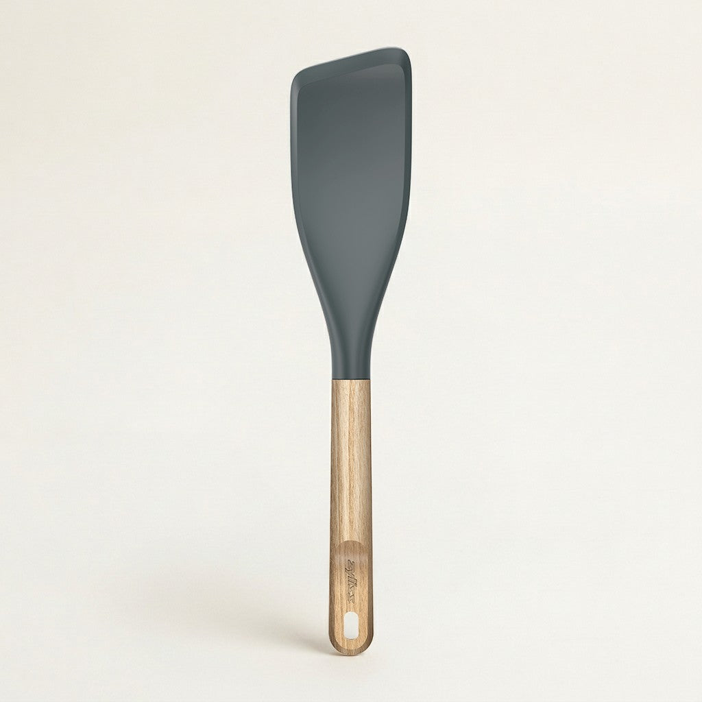 Easy Lift Turner with Oak Wood Handle