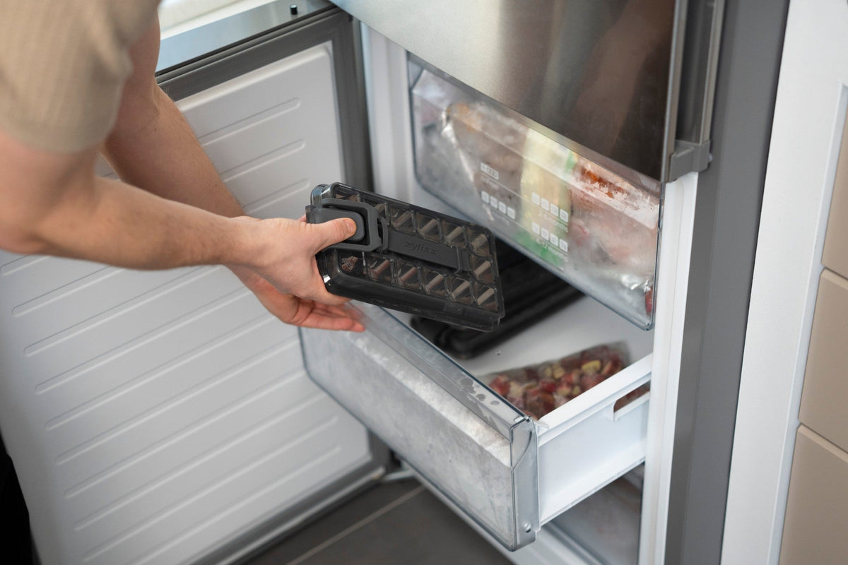 Press & Pull Ice Cube Tray