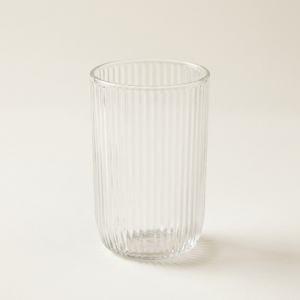 Gobelet en verre cannelé