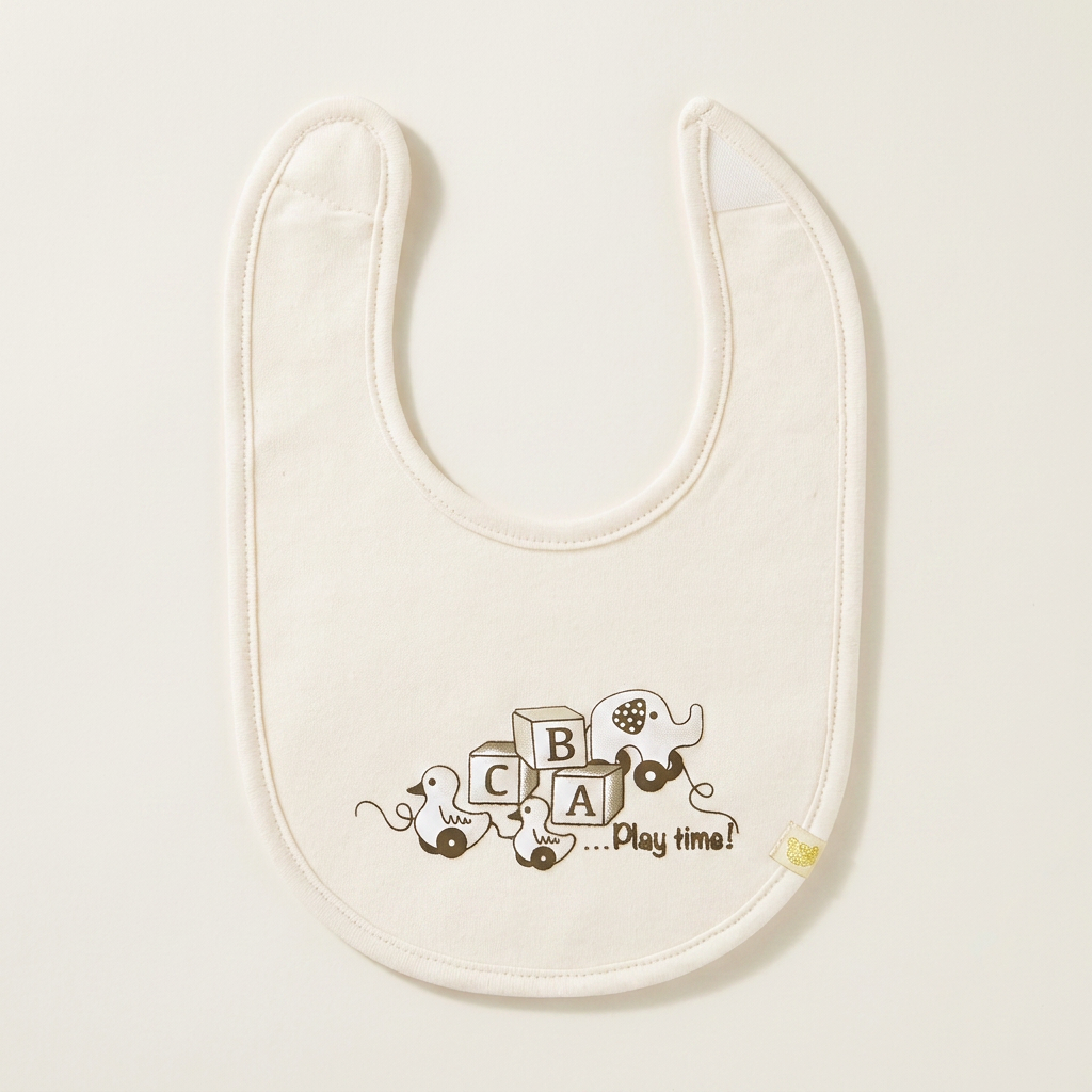 4 Pack bibs & Silicone Spoon
