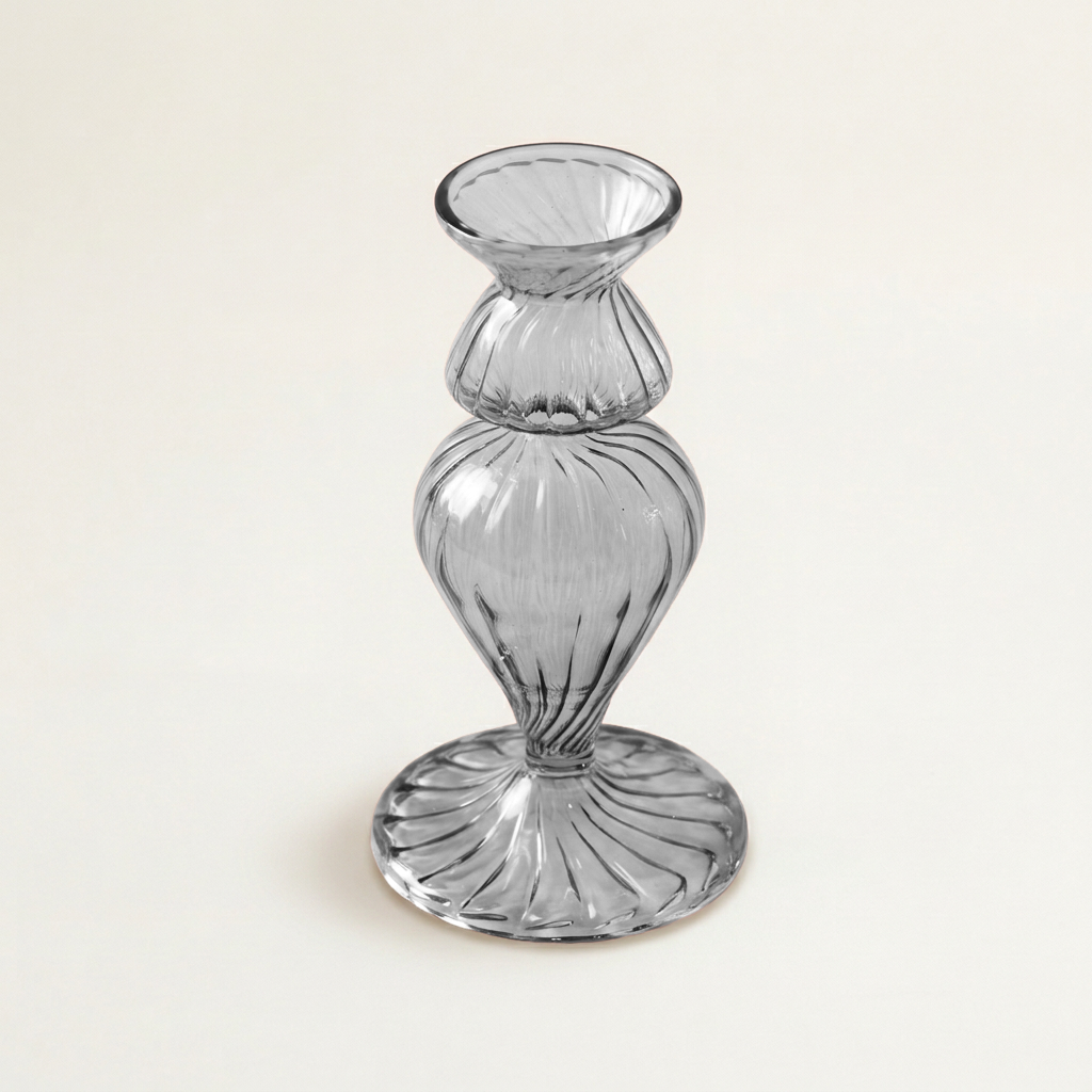 Nalia Budvase, Nocturn