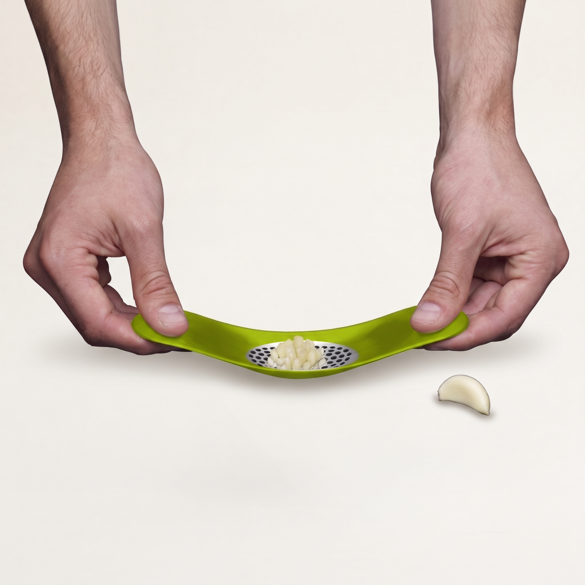 Rocker Garlic Crusher