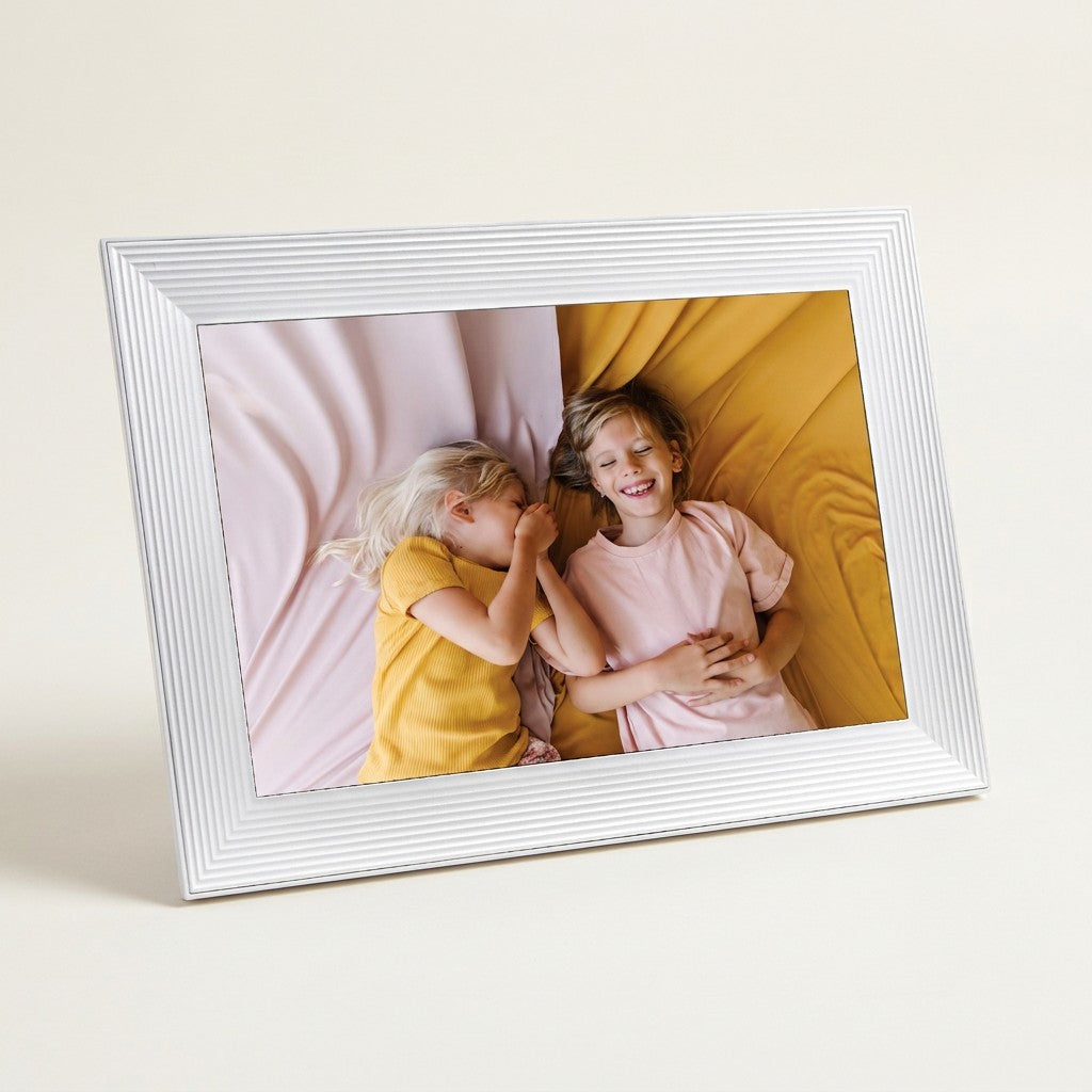 Aura Carver Photo Frame