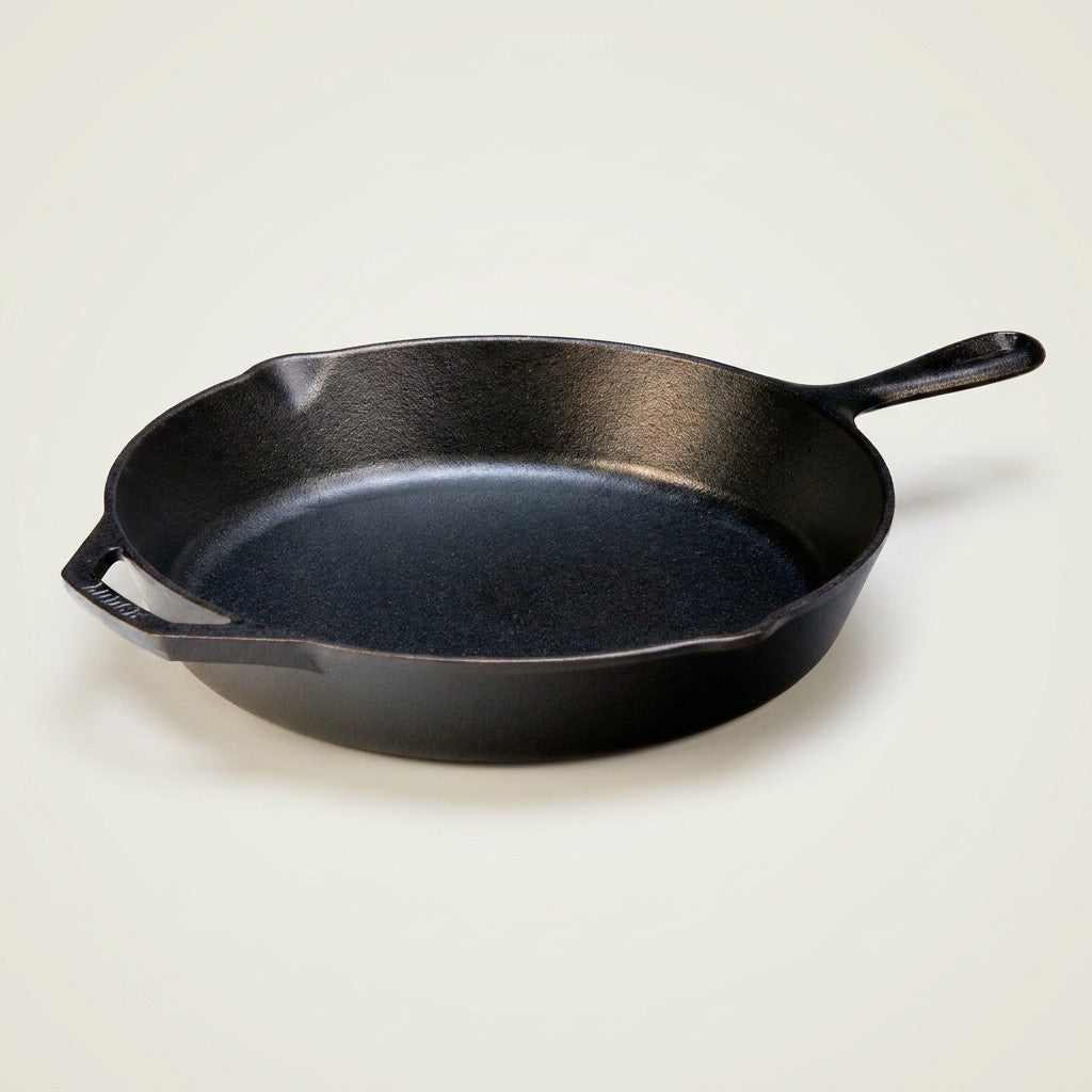 Lodge Canadiana Maple Leaf Skillet