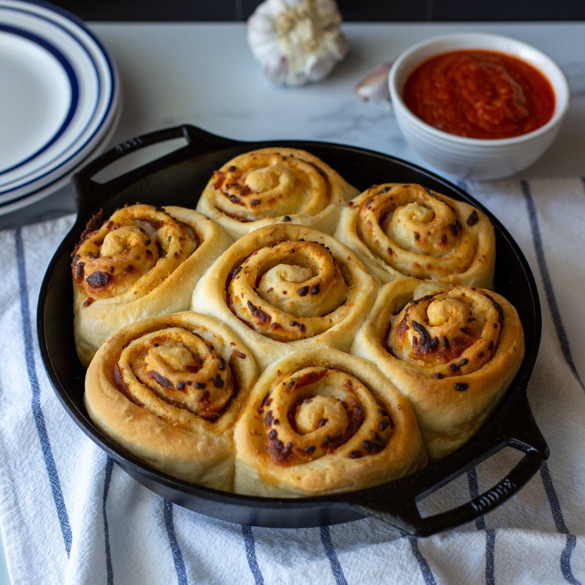 Lodge Bakeware Baker's Skillet