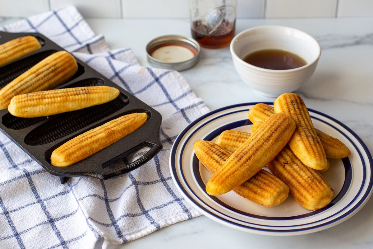 Lodge Bakeware Cornstick Pan