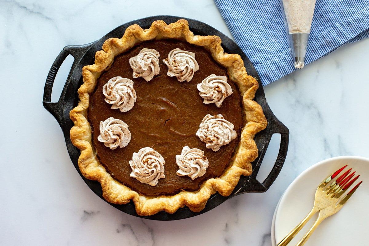 Lodge Bakeware Pie Pan