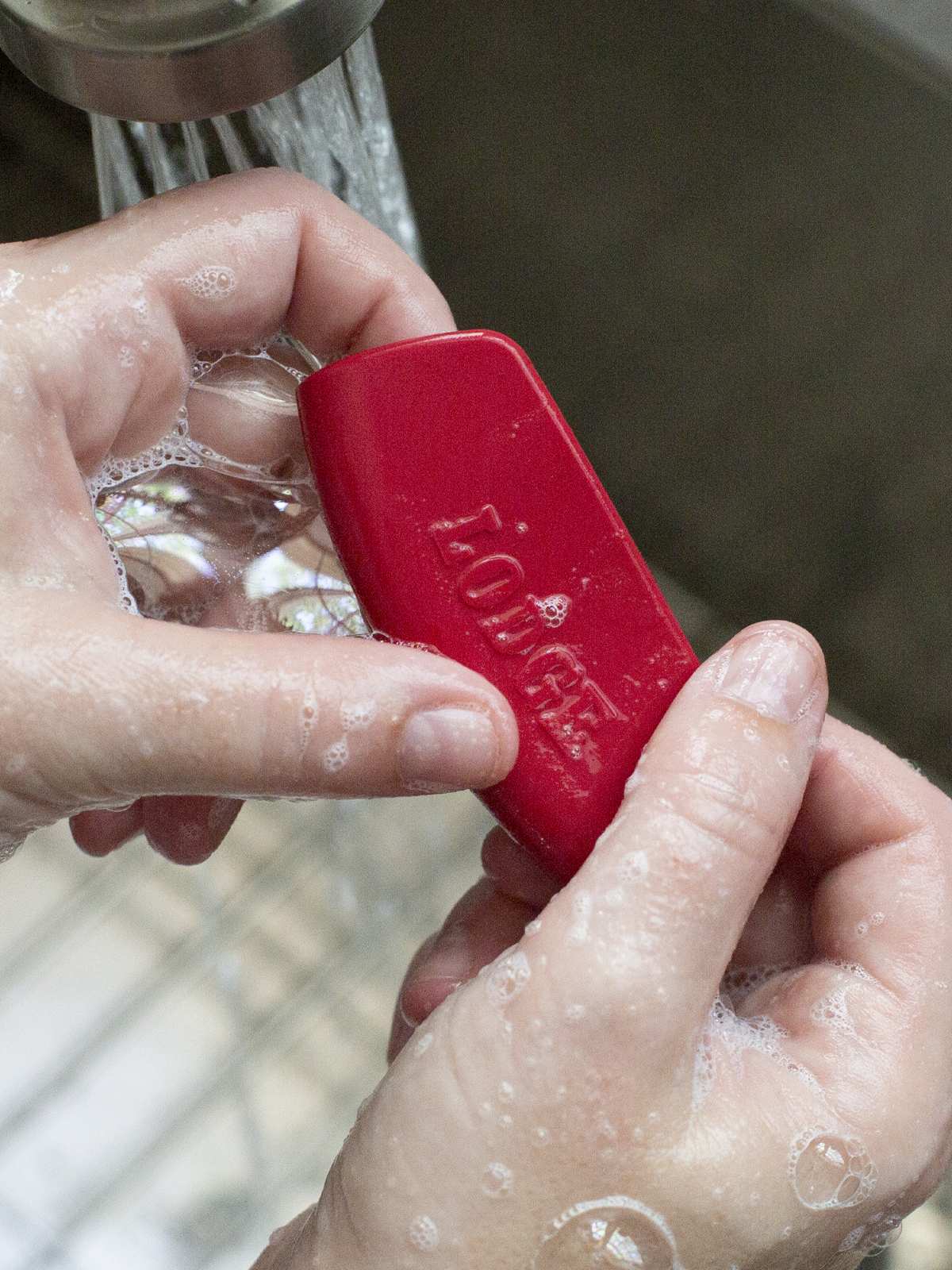 Lodge Bakeware Grips Set
