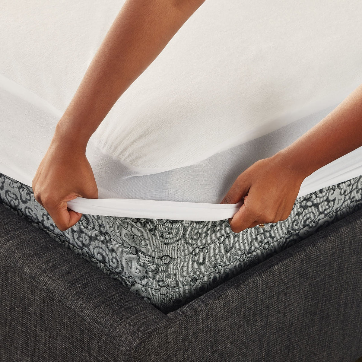 Bloom Essentials Terry Mattress Protector
