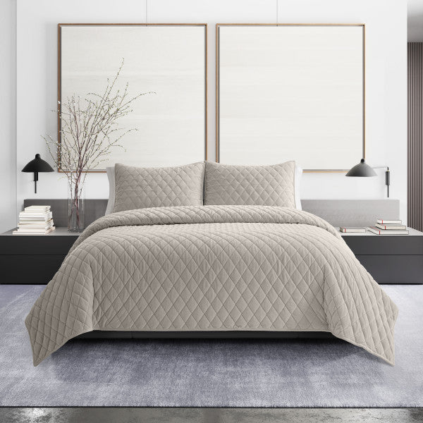 Diamond Velvet Quilt Set