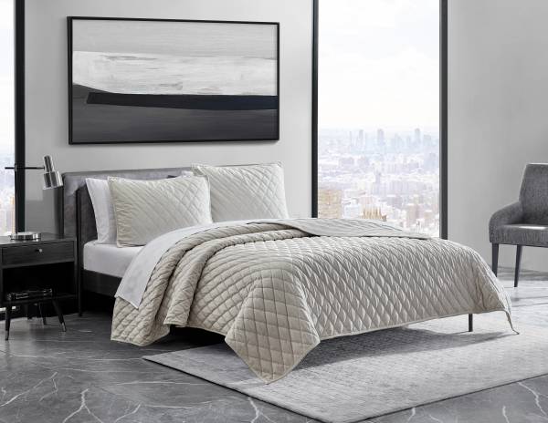 Diamond Velvet Quilt Set