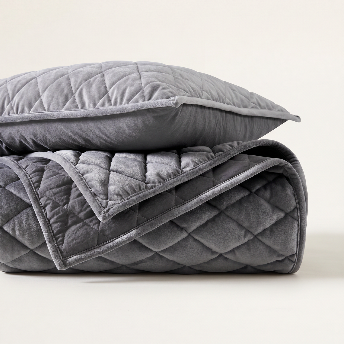 Diamond Velvet Quilt Set
