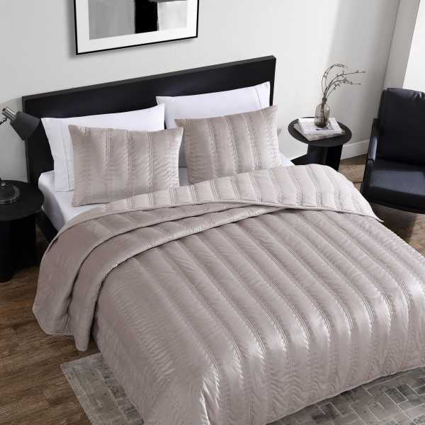 Velvet Linear Stitch Quilt Set