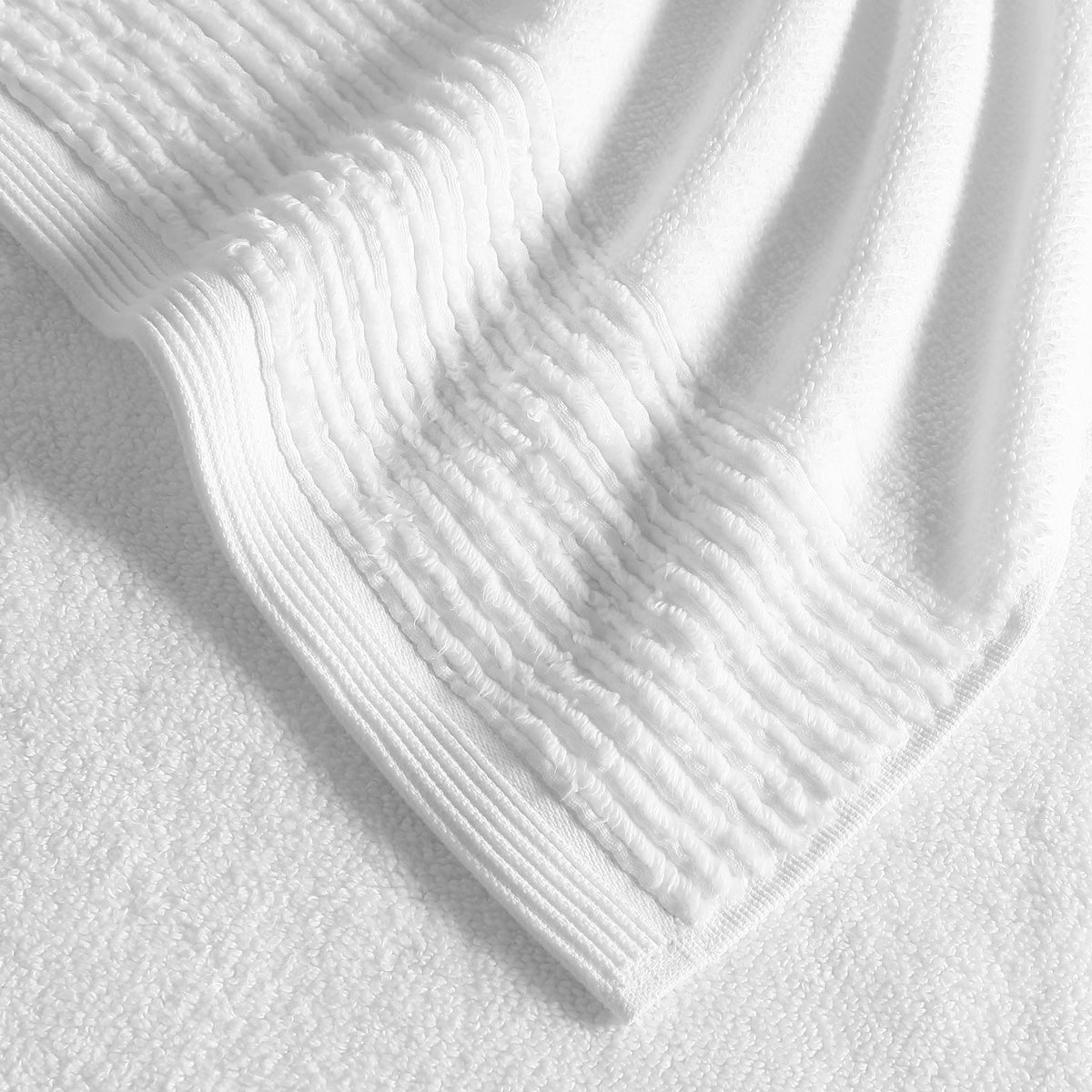 Sculpted Pleat Towel Set