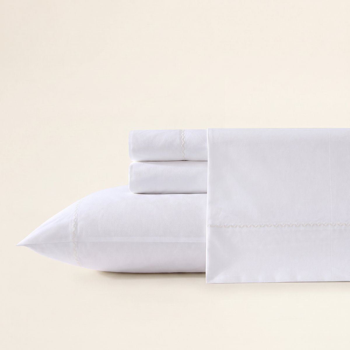 Scallop Embroidered Sheet Set