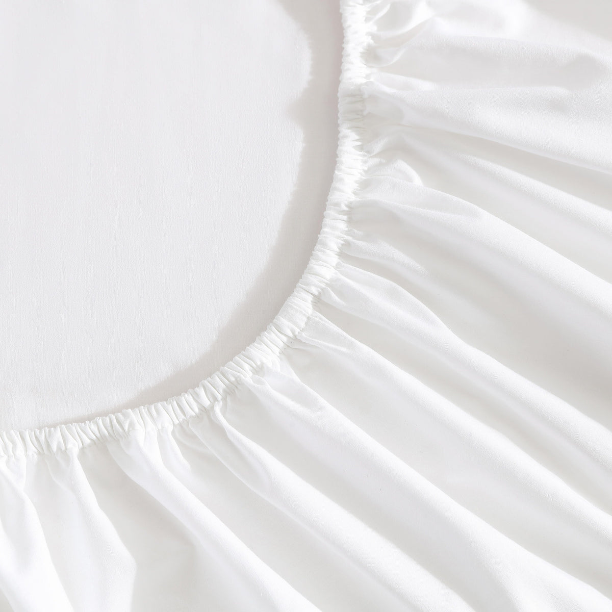 Scallop Embroidered Sheet Set